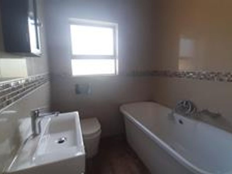 Modern Home with a Flatlet For Sale in Palm Lakes Estate - Photo 6