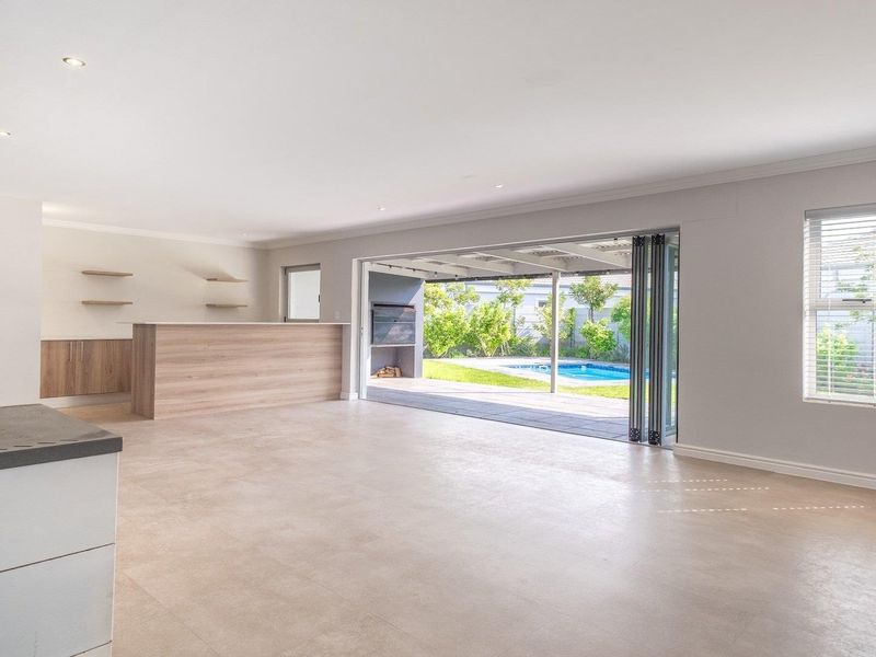 Spacious 3 Bedroom Home in Sought After Estate Available for Rental - Photo 9
