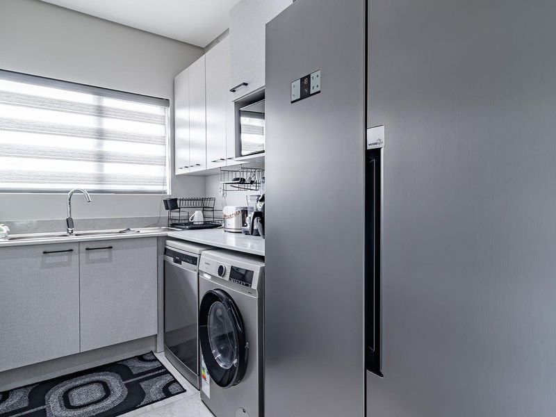 Luxury 2 Bedroom 2 Bathroom Cluster at Lincoln Estate - Photo 4