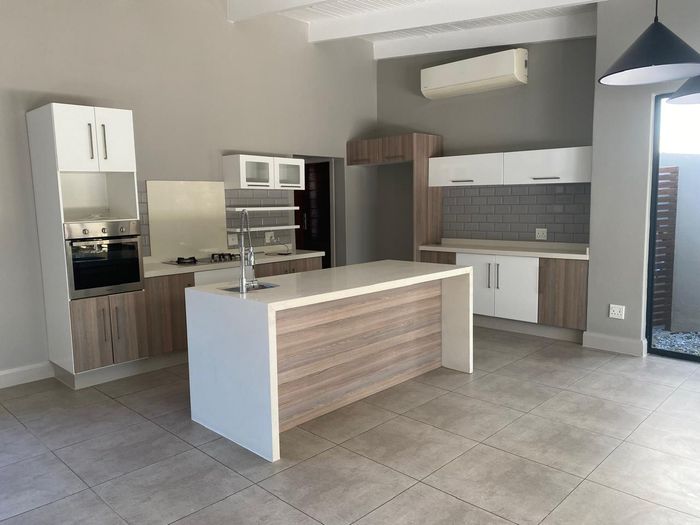 Property #2539528, House Rental Monthly in Palm Lakes Estates