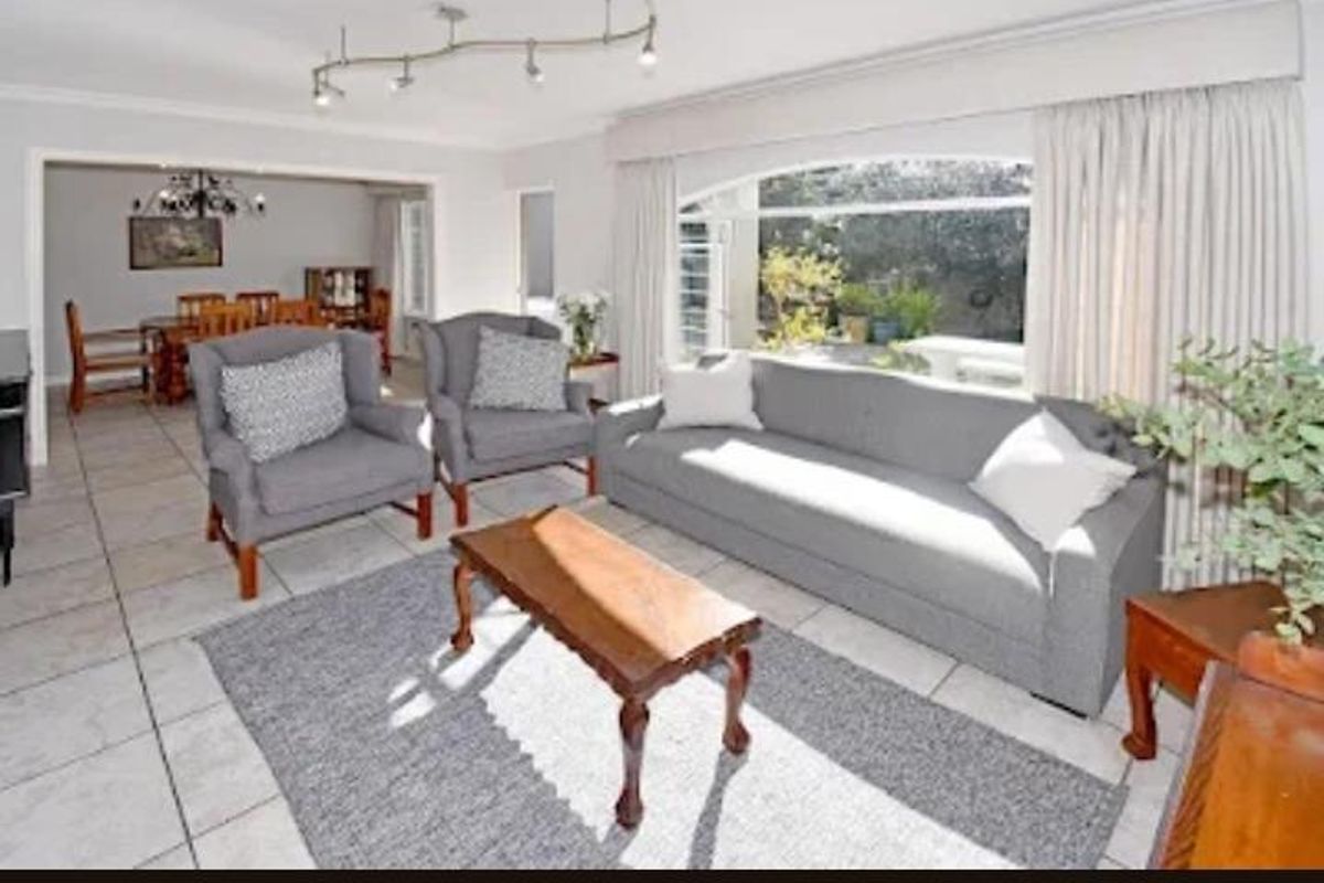 3 Bedroom immaculately renovated townhouse in Borrowdale drive - Photo 2