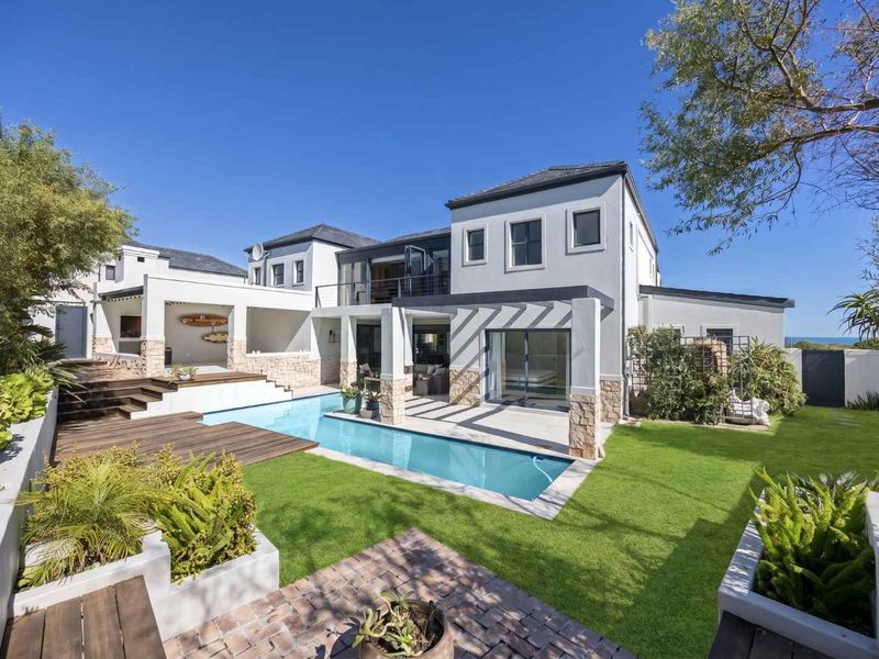 Seaside Serenity: Your Private Coastal Oasis Awaits - Photo 3