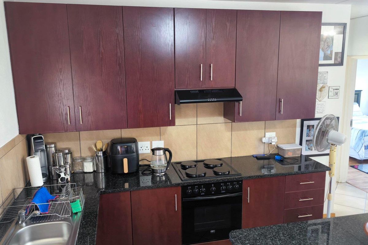 Ground Floor Unit! - Photo 5