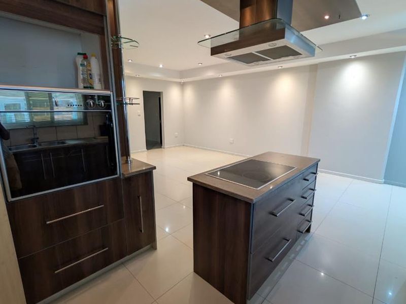 5 BEDROOM FAMILY HOME FOR SALE – OLD ACADEMIA - Photo 4