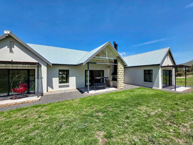 Contemporary Mountain Retreat with Panoramic Views | Clarens Mountain Estate - Photo 8