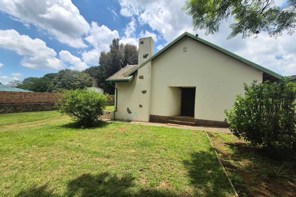 HOUSE FOR SALE, CLAREMONT - Photo 2