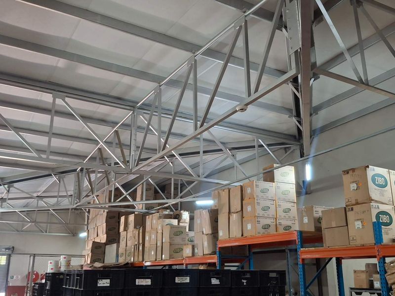 Southern Industrial Warehouse to let - Photo 3