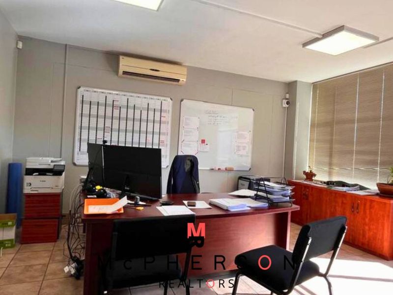 Office Block For Sale - Photo 4