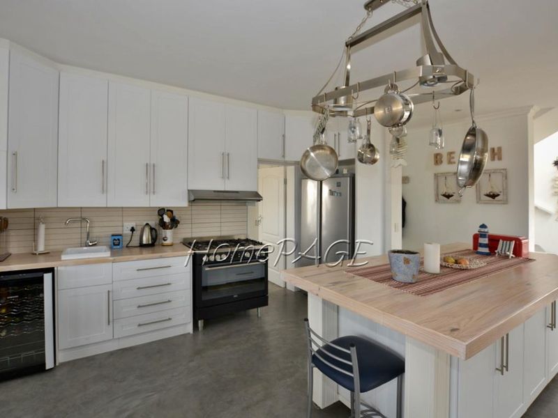 Ext 10, Henties Bay:  Stunning 3 Bedr Beachfront Beauty is for Sale - Photo 8