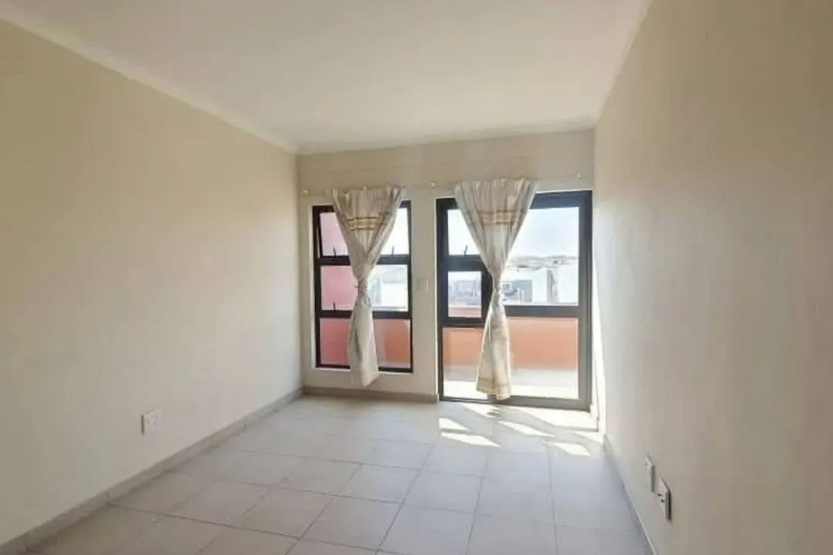 2 BEDROOM APARTMENT FOR SALE 📍 DANTE SQUARE, TAMARISKIA, SWAKOPMUND - Photo 4