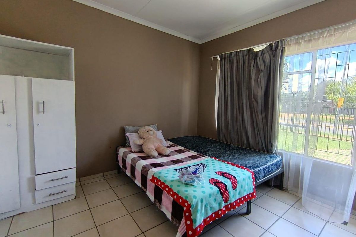 Prime Student Housing: 8 Beds Near University - Photo 5