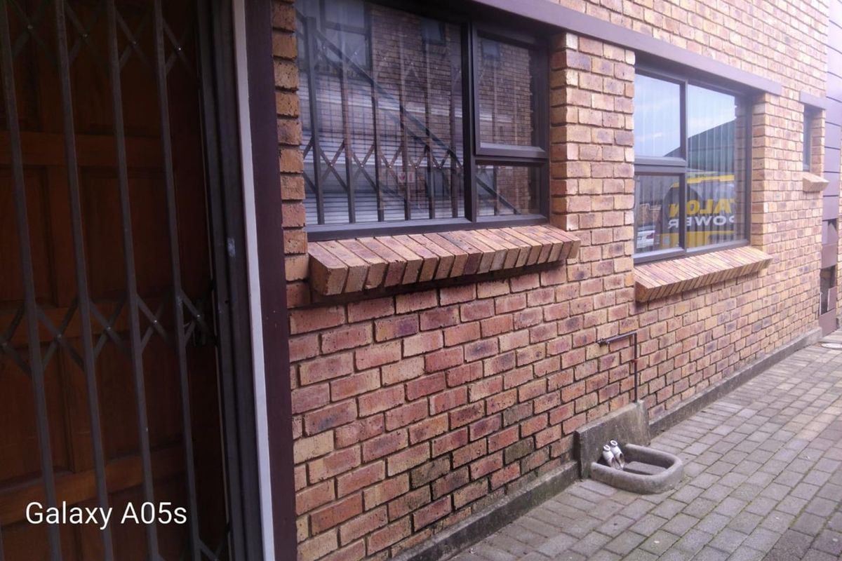 Lovely ground floor unit up for grabs. - Photo 3