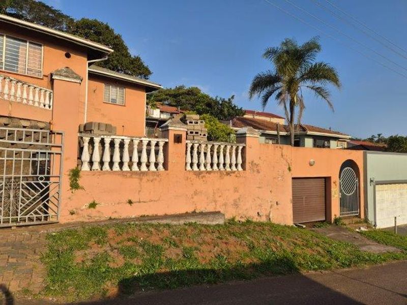 Starter Home With Harbour Views in Fynnland, Durban - Photo 1