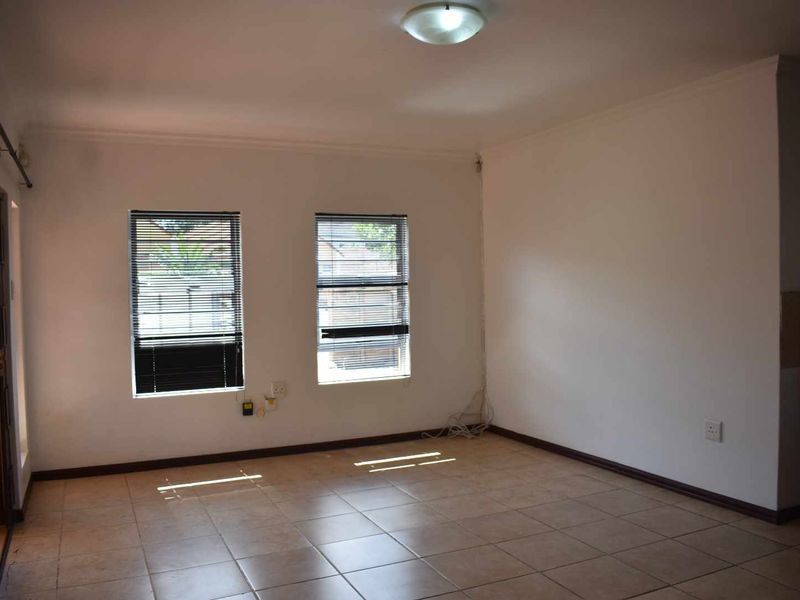 Priced to sell  fast! - Photo 7