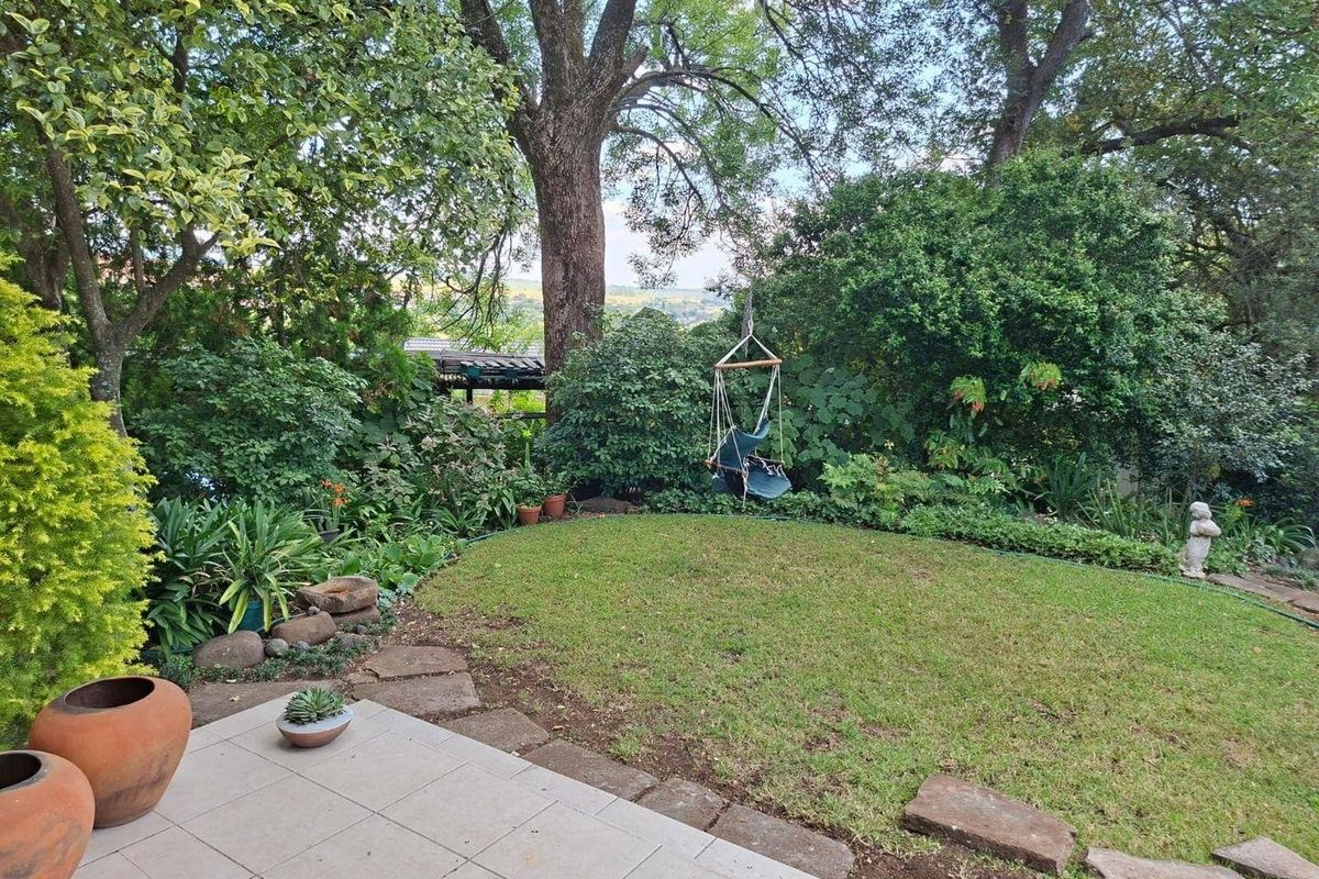 3 Bedroom Family Home with Flatlet in Drakensview, Estcourt - Photo 2