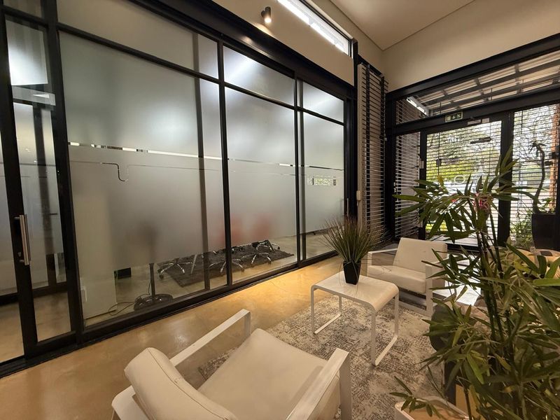 141 Jan Smuts – Ground Floor Stunning Creative Space to Let - Photo 5