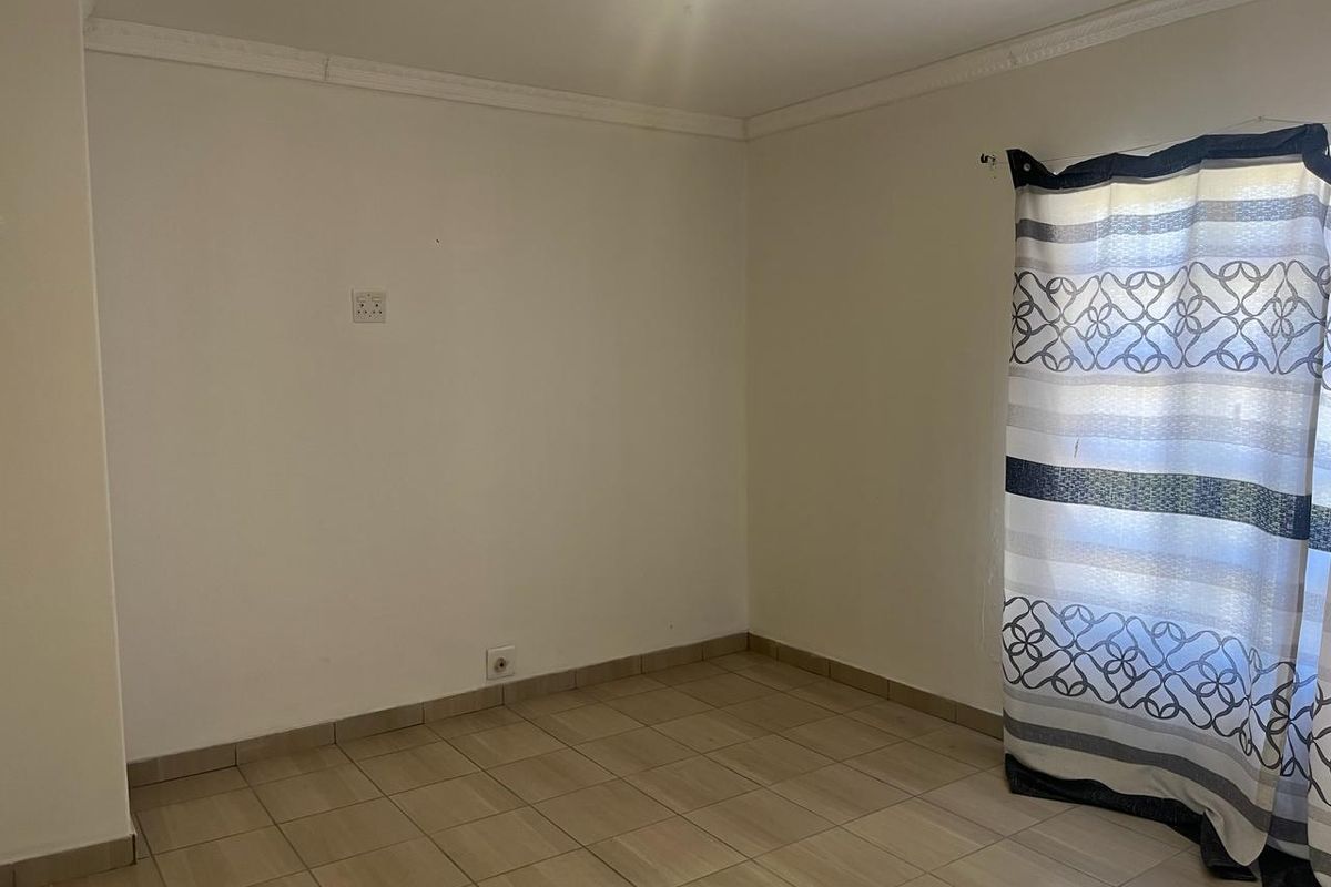 Charming Rental Opportunity: Ideal Living Space Awaits You! - Photo 4