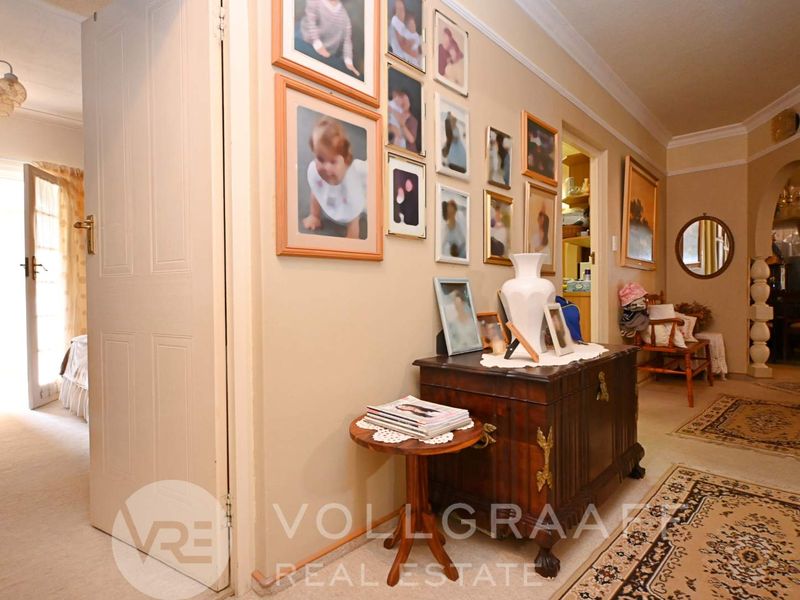 Multi-Unit Property in Hage Heights – Ideal for Extended Living or Income Potential - Photo 9