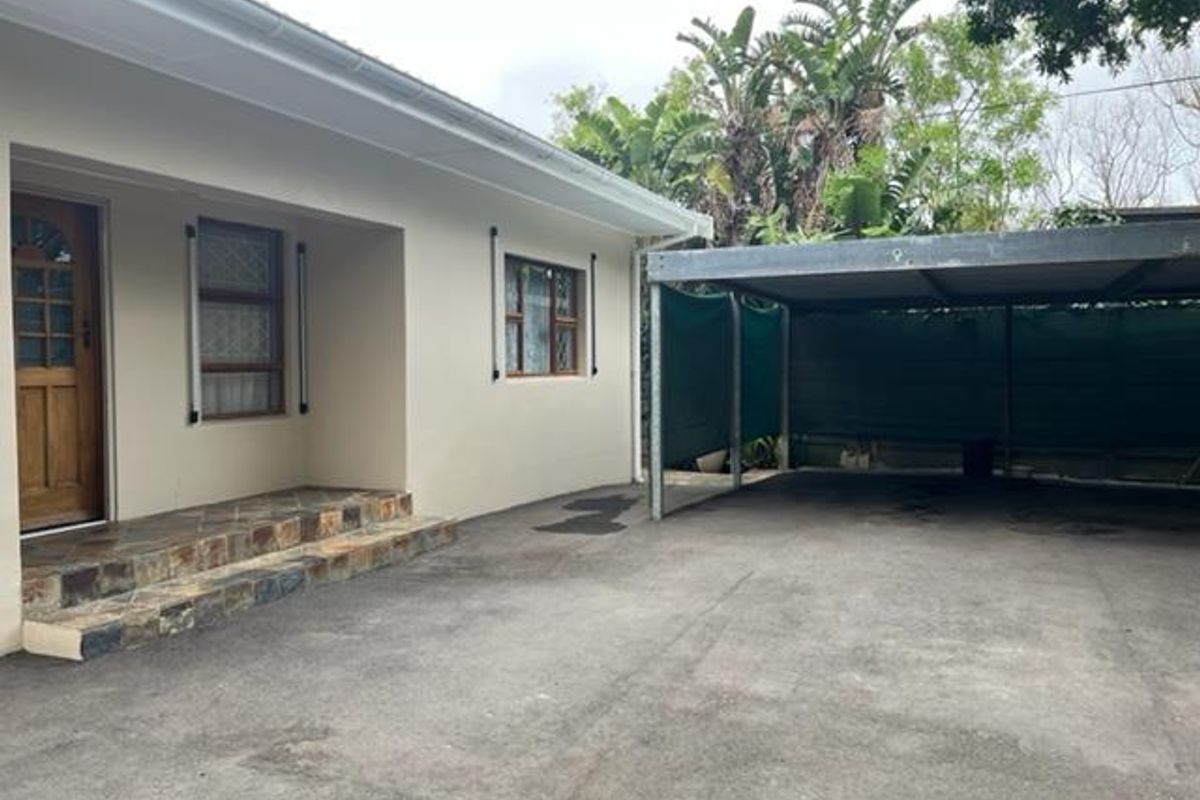 LARGE  GARDEN COTTAGE in beautiful Sunridge Park. - Photo 4