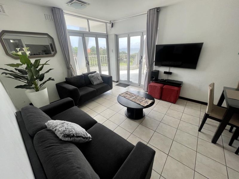 Hendra - Beautiful 3-Bed, 2-Bath Holiday Apartment on Marine Drive, Umhlanga Rocks - Photo 3