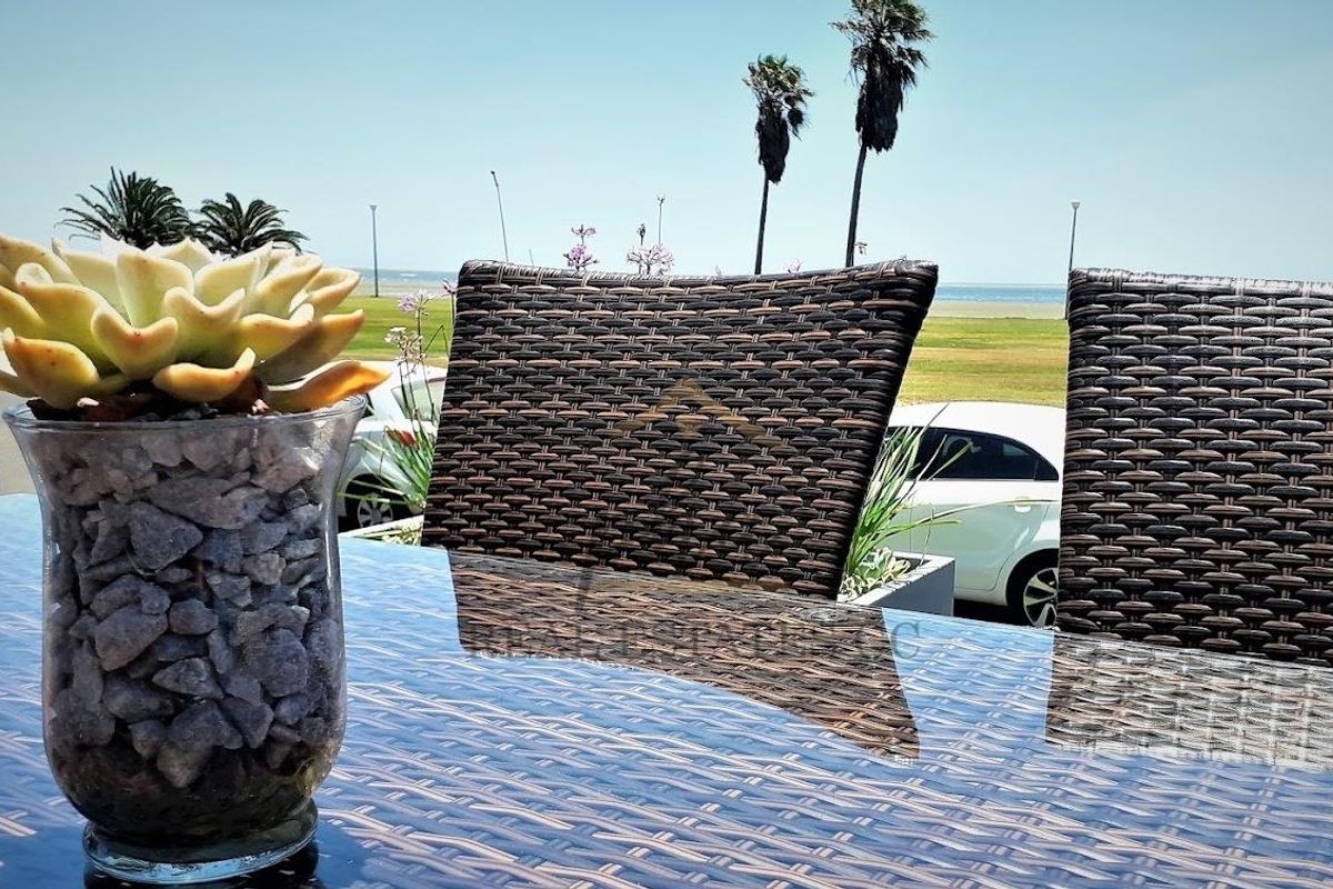 Dazzling & Chic Boutique hotel, CC registered  with spectacular views for sale in Walvis Bay, Namibia selling for N$26 mil !!! - Photo 4