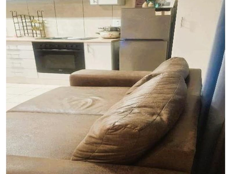 “Perfect for first-time buyers or savvy investors.” - Photo 5