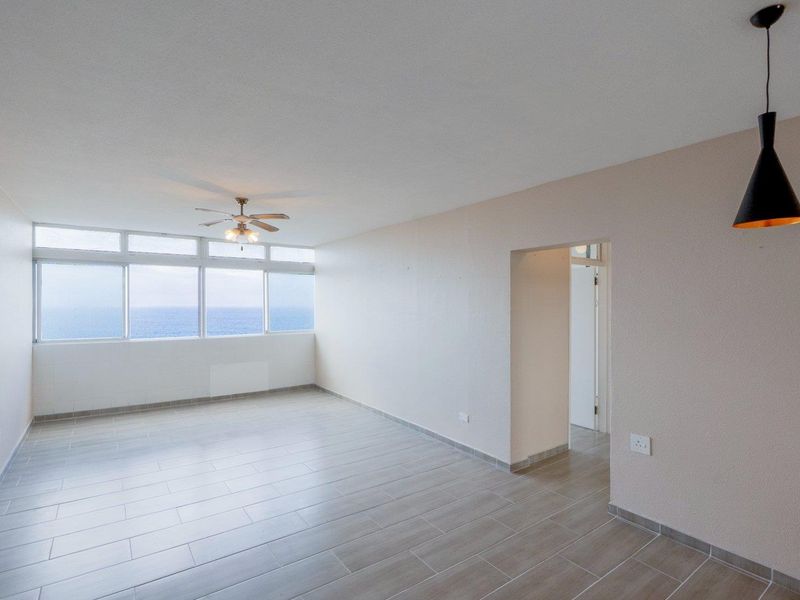 Modern unit on Beach Road - Photo 3