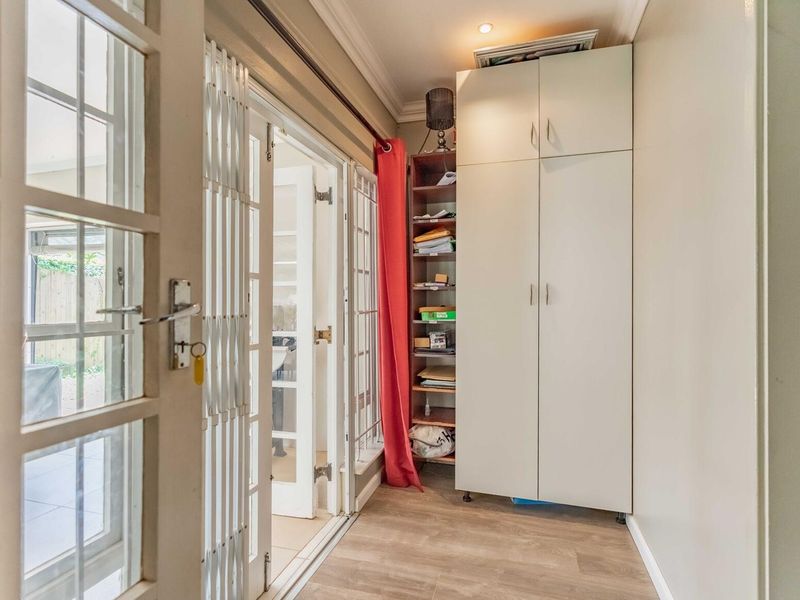 Serene Family Living in the Heart of Gillitts - Photo 8