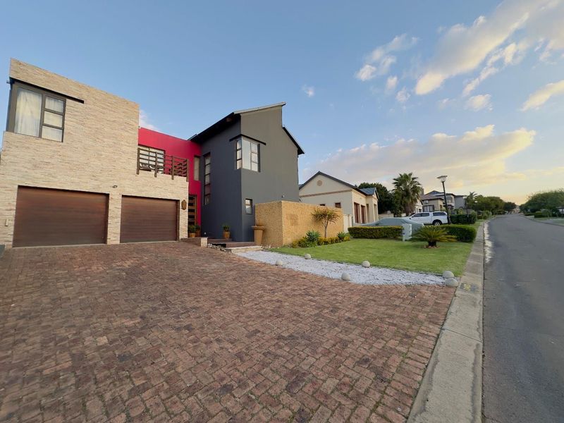 4 Bedroom House For sale in Valley View Estate - Photo 3