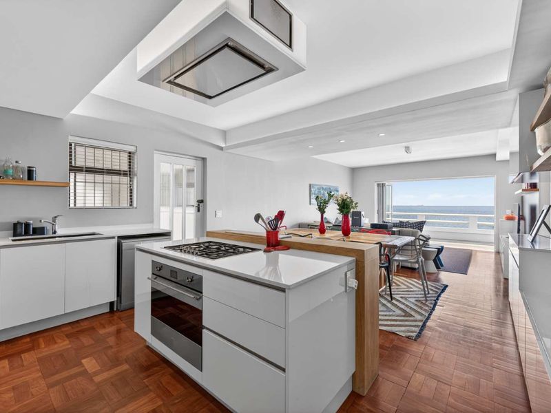 ELEVATED SEASIDE LIVING IN ICONIC OSTENDE - Photo 9