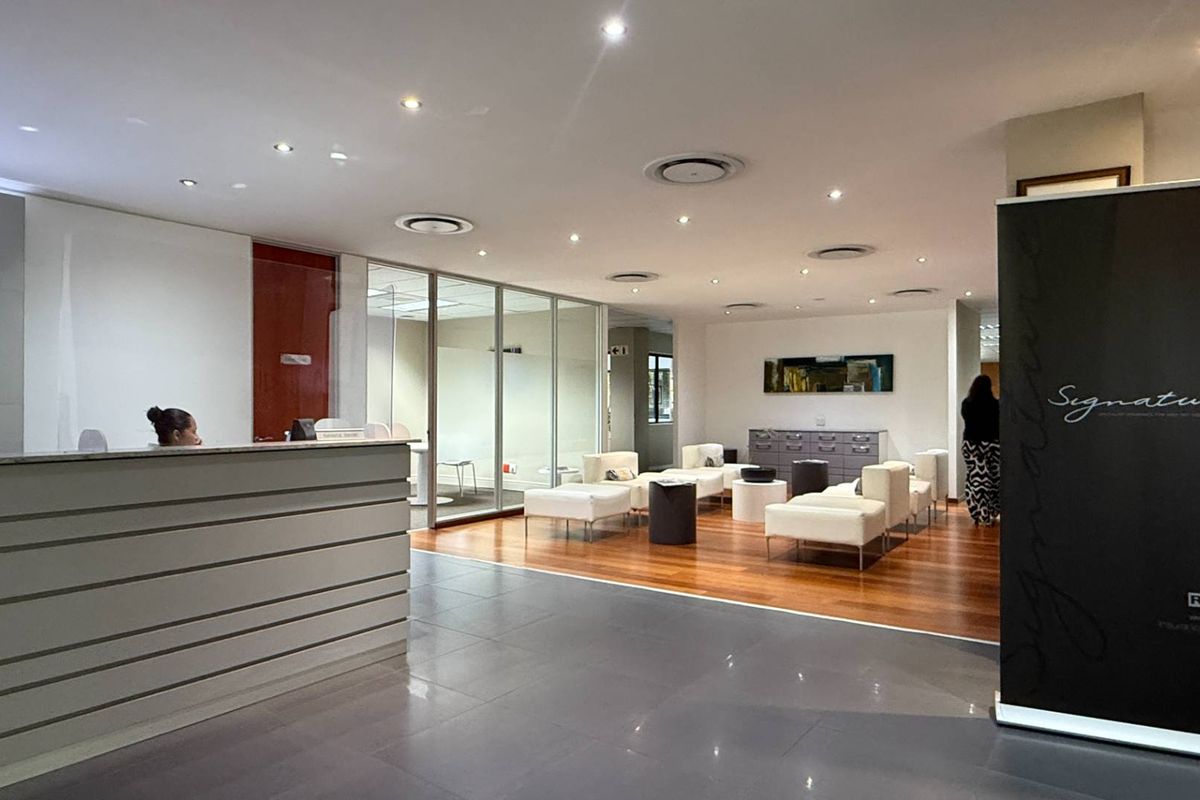 500m2 fully fitted out office to let in Soho on Strand - Photo 3
