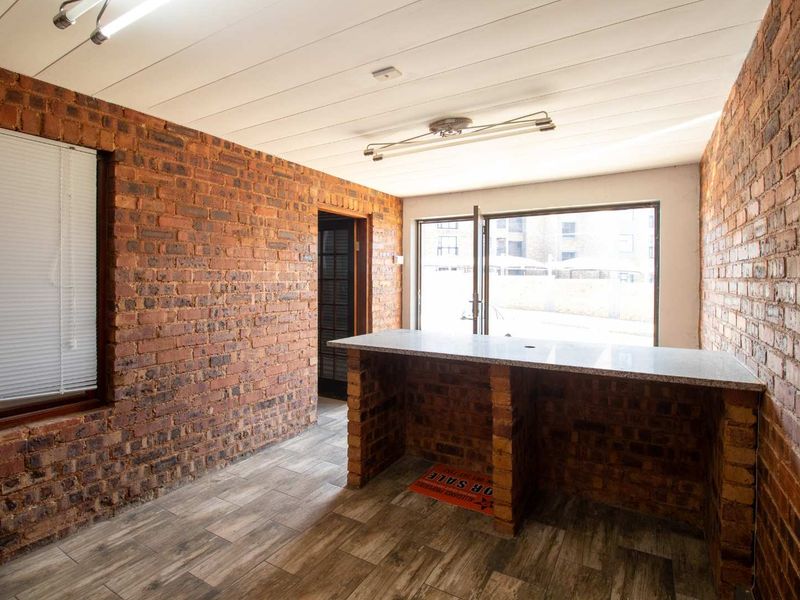 2 Big Mini Factories Plus 2 Flats/Apartments - Photo 5