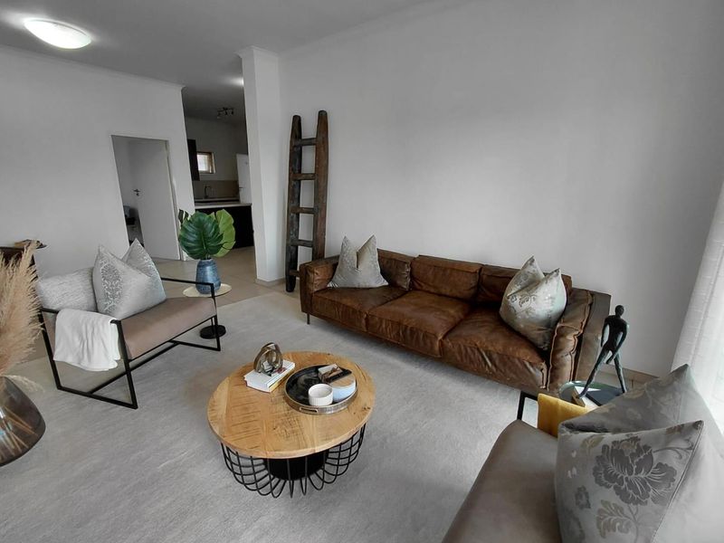 Modern 2-bedroom, 1 bathroom Apartment at Kengies Square - Photo 6