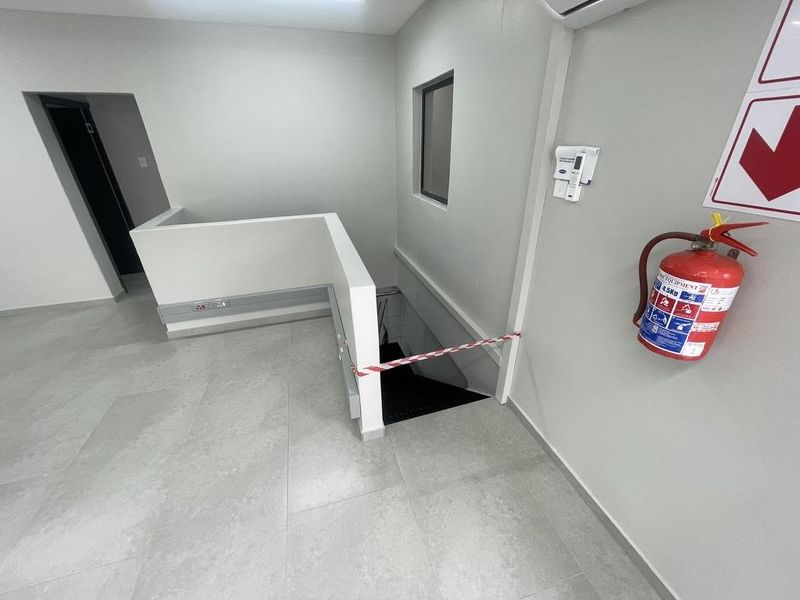 Hendra - 351m2 Warehouse / Light Industrial Unit To Let In Sought-After Business Park - Photo 10