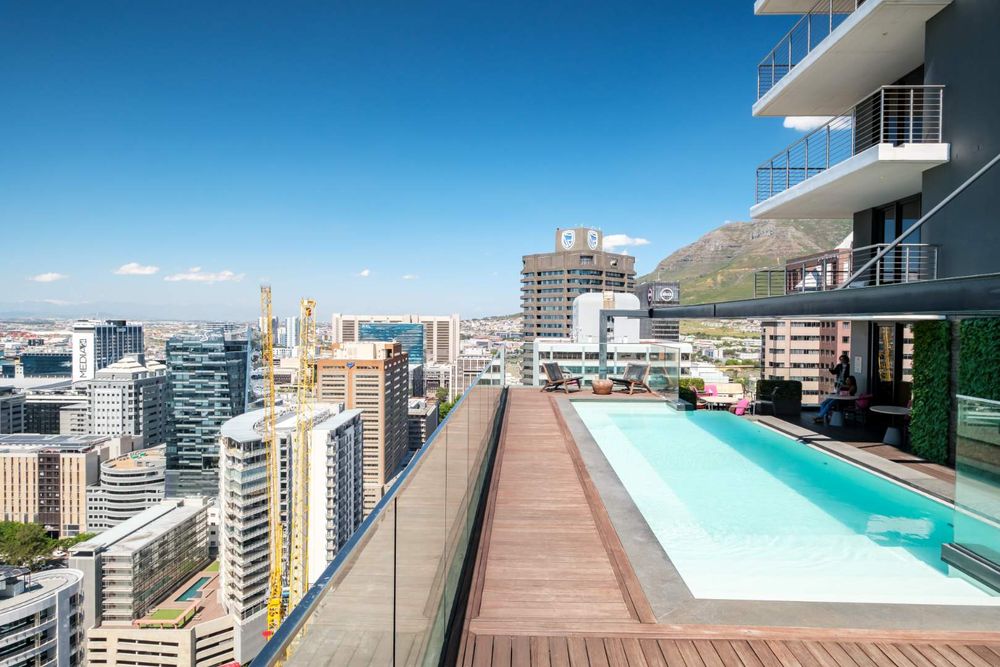 Roof top pool