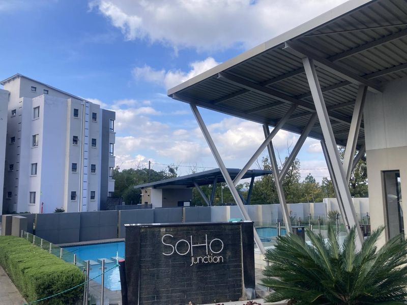 Fully Furnished 2-Bedroom, 2-Bathroom Apartment To Rent | Soho Junction, Broadacres - Photo 9