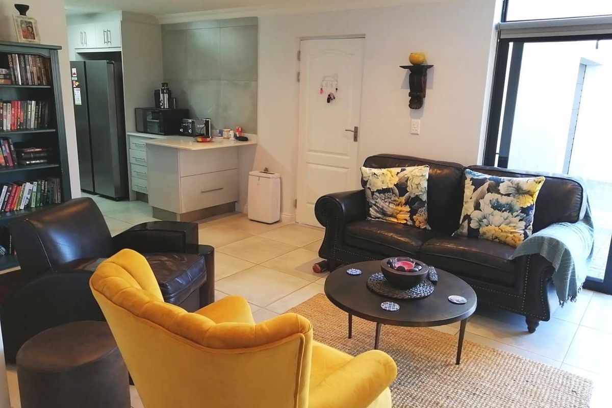 Neat apartment for sale in Island View - Photo 2