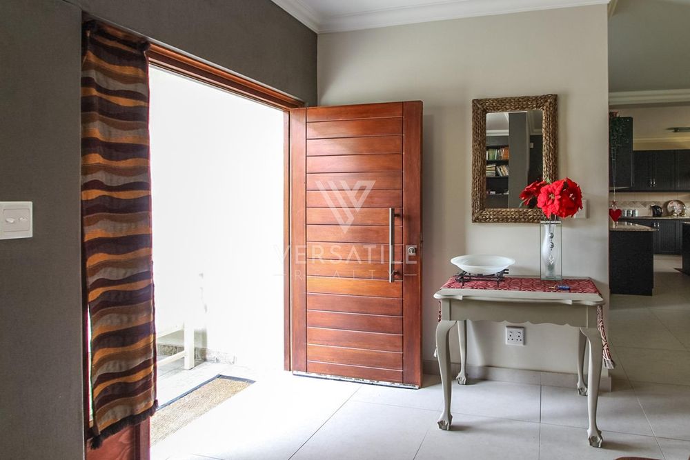 Front door entrance / Reception area