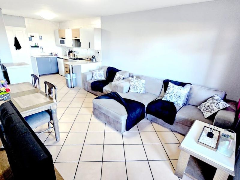 3 Bedroom Townhouse - Photo 7