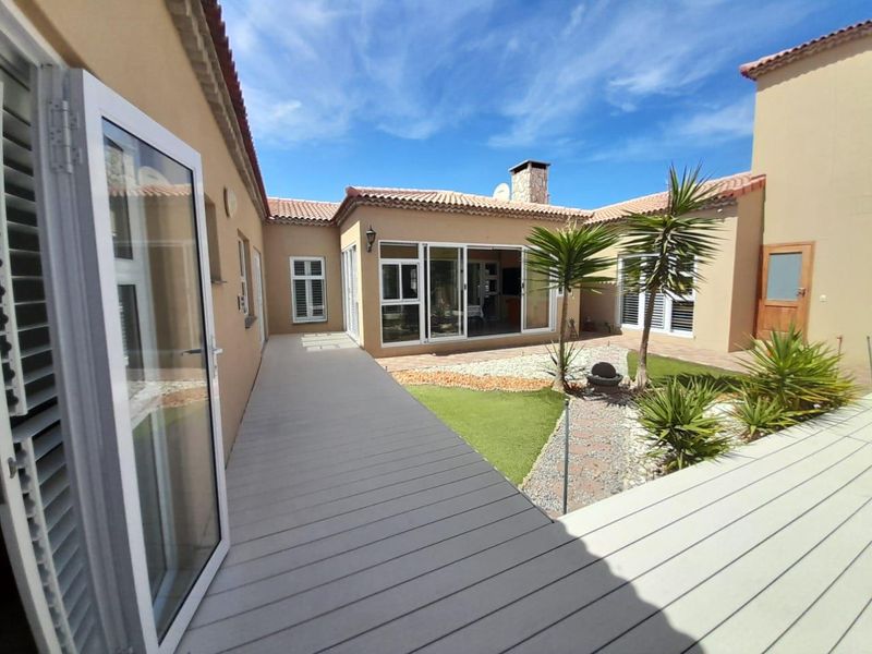 ROSSMUND  Perfect Family HOME with 1 Bedroom Flat!!! - Photo 6