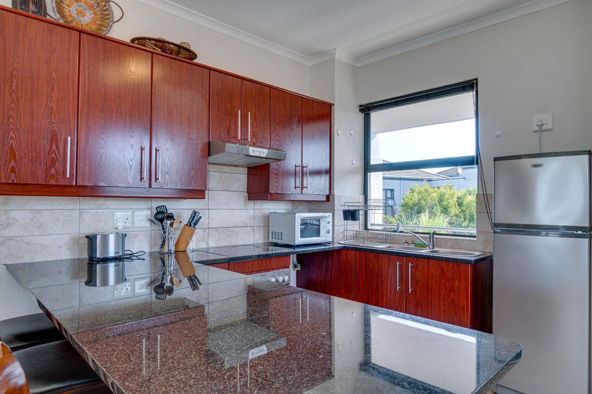 Penthouse Vibes - Photo 3