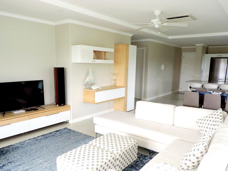 Exquisitely presented and immaculately kept top floor corner unit with wrap around views - Photo 7