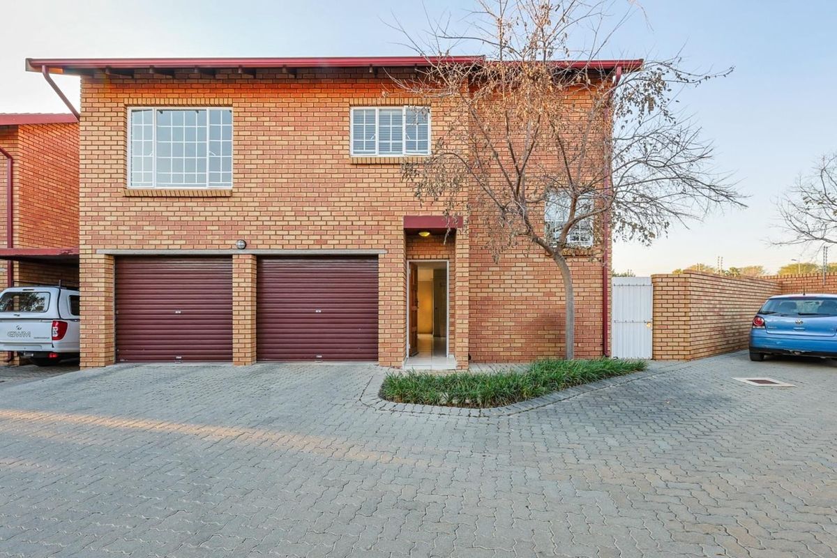 Modern 3-Bedroom Duplex in Secure Estate – Ideal for Families - Photo 2