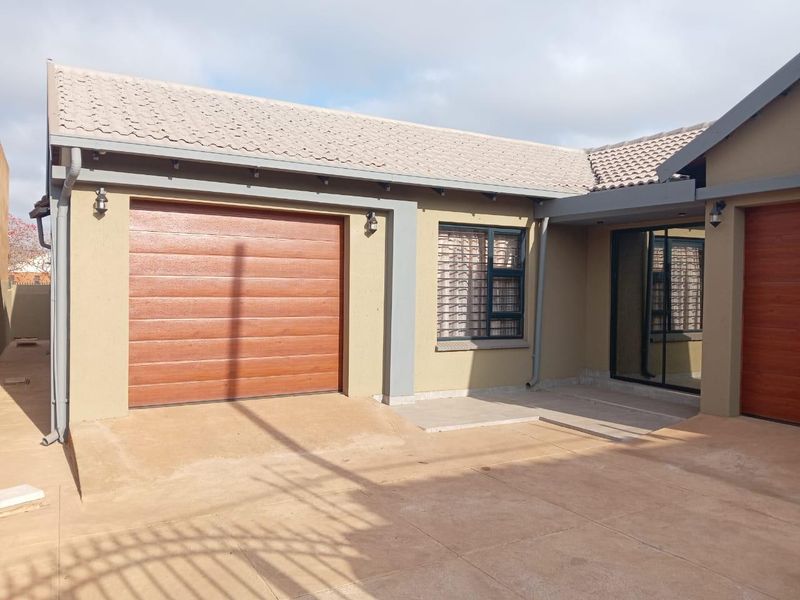 Your Perfect Family Home Awaits in Soshanguve XX! - Photo 3