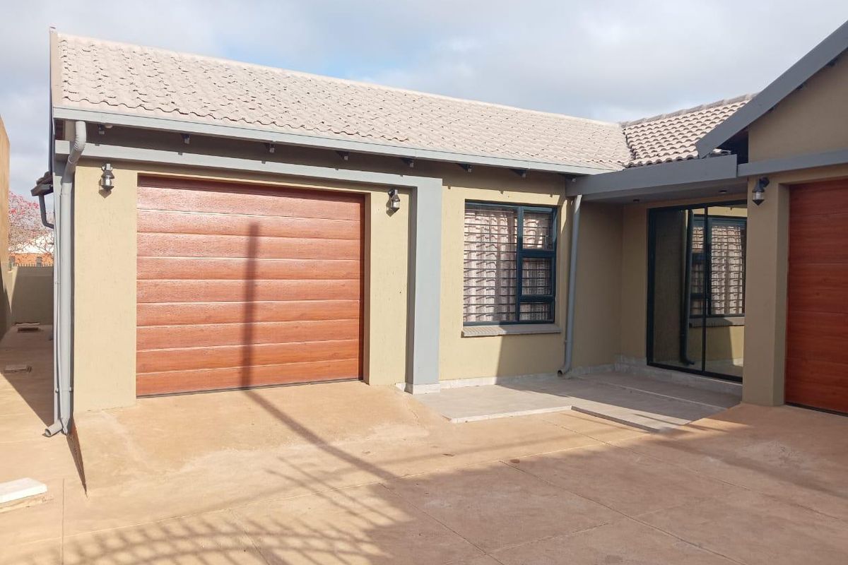 Your Perfect Family Home Awaits in Soshanguve XX! - Photo 3
