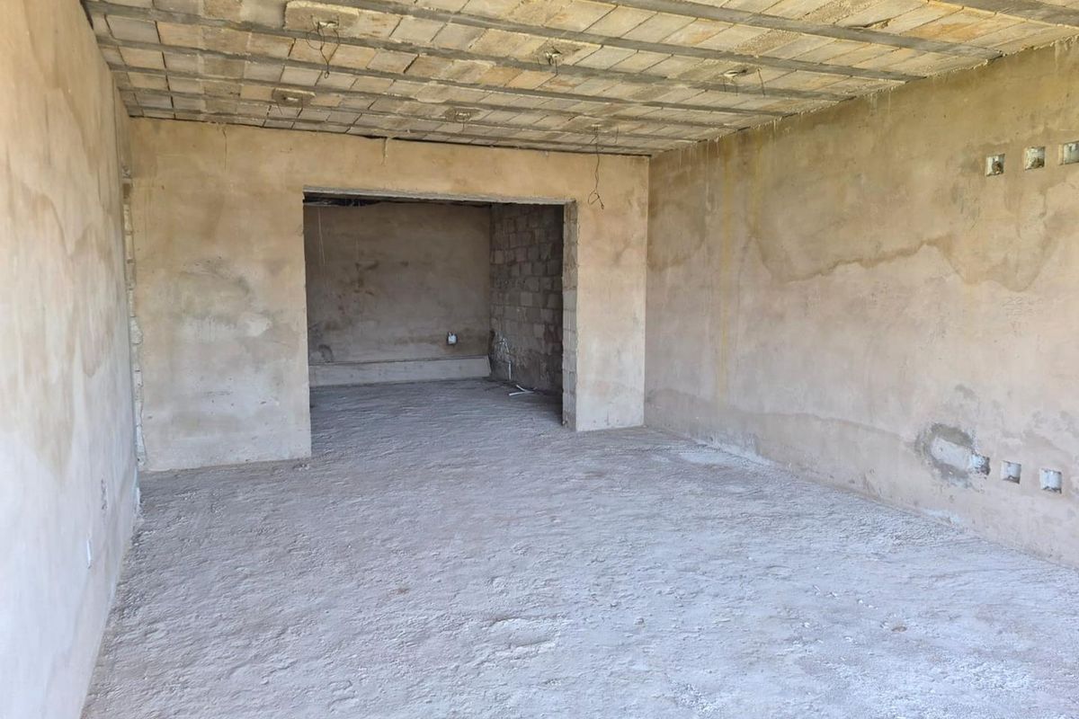 Discover Your 3-Bedroom Dream Home with Stunning Views - Photo 4