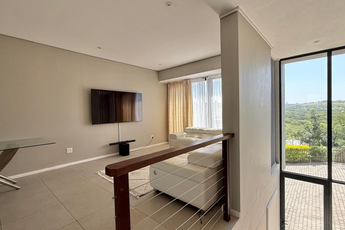 Palm Lakes Estate Rental - Photo 2