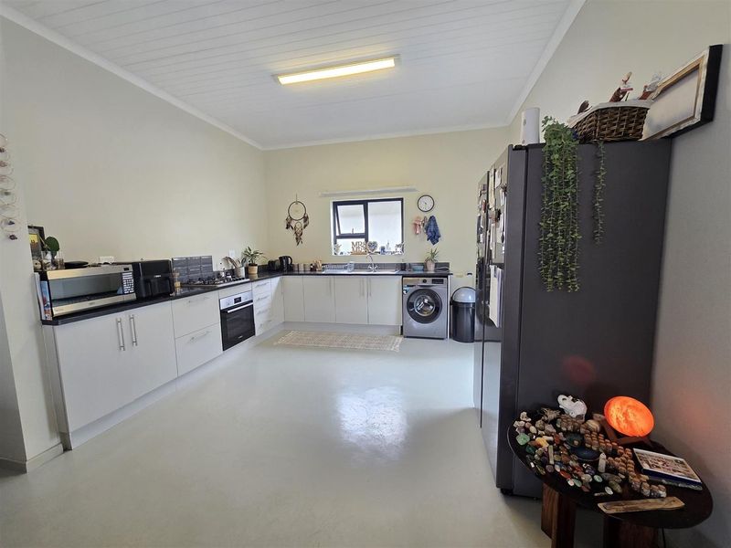 Modern, Neat Investment Opportunity in Sought-After Zandspruit Valley - Photo 10