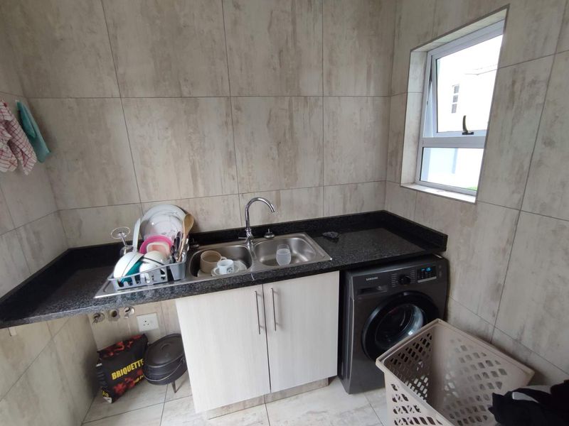 THATCHFIELD SECURITY ESTATE - 4 BEDROOM HOUSE - Photo 8