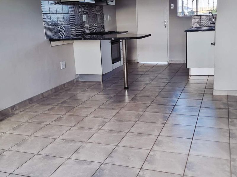 Khomasdal 2 bedroom flat - Photo 3